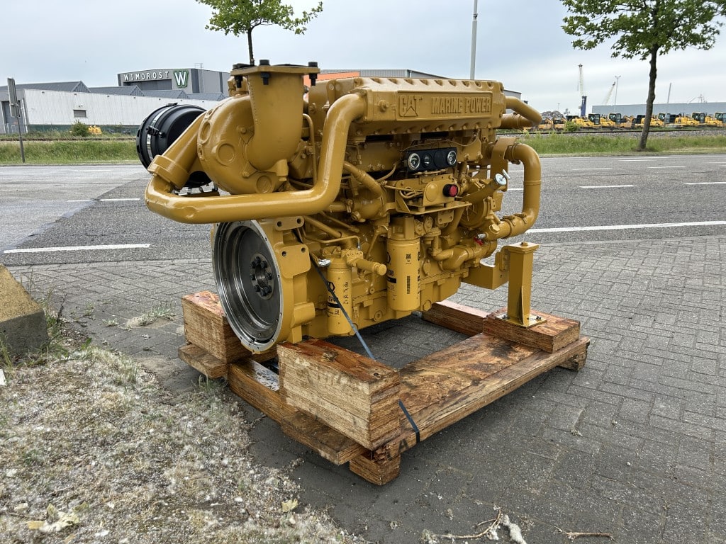 Caterpillar 12